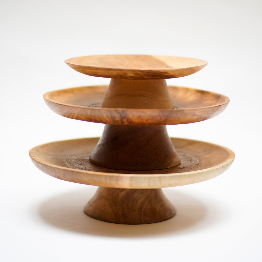 3 coupes sur pied en bois gravé, Fleur de vie