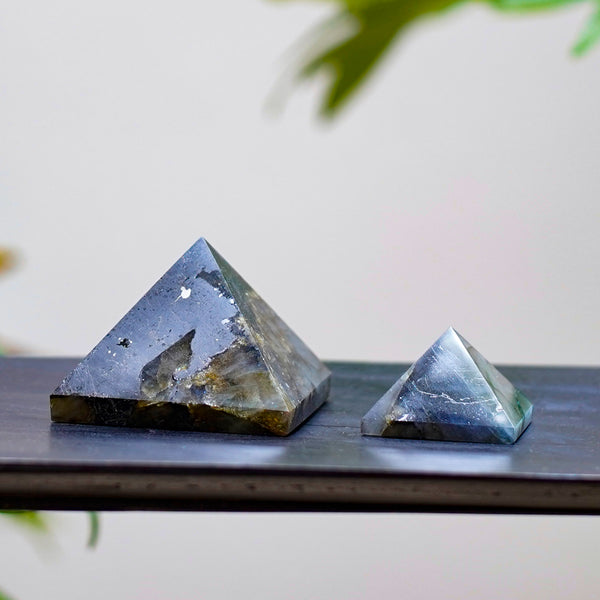 Pyramides Labradorite